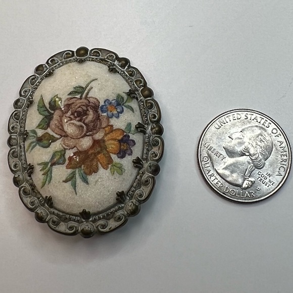 Vintage Estate Western Germany Signed Floral Sugar Rose Cameo Brooch Pin - Picture 15 of 17